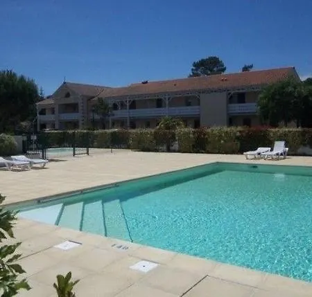 Superbe T4 A 1,9km Des Plages Apartment *