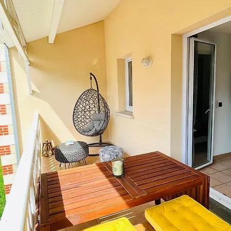 Superbe T4 A 1,9km Des Plages Apartment